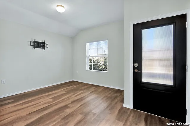 3 bed, 2.0 bath, 1634 sqft, $1,900 — Photo 4