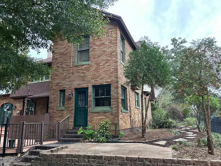 1124 N Spring St — Photo 56