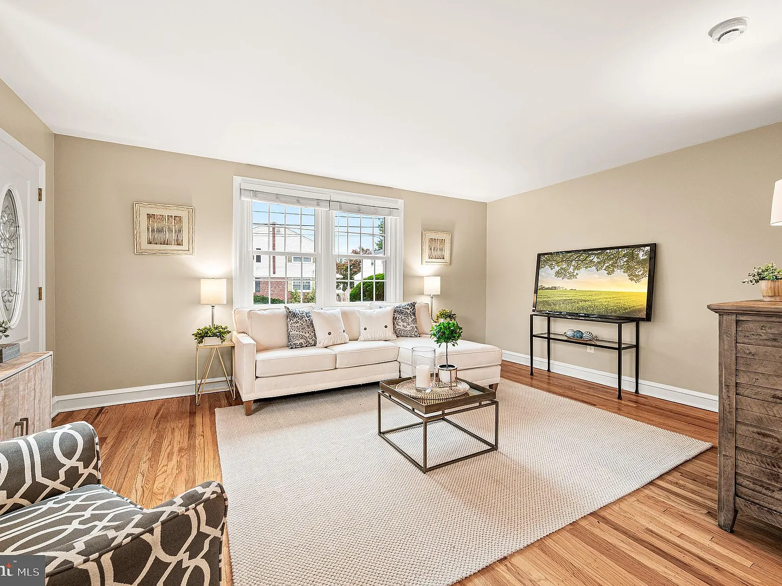 3 bed, 2.5 bath, 1745 sqft, $3,250 — Photo 3