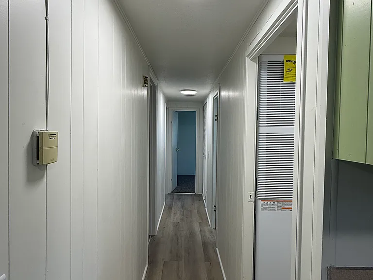 635 Washington Ave — Photo 10