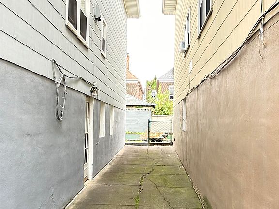 2nd image of 9104 3rd Ave
