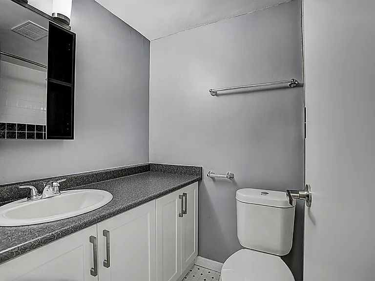 40 Stevenson Rd — Photo 27