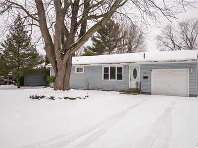 111 Viking Pl, Liverpool, NY, 13088