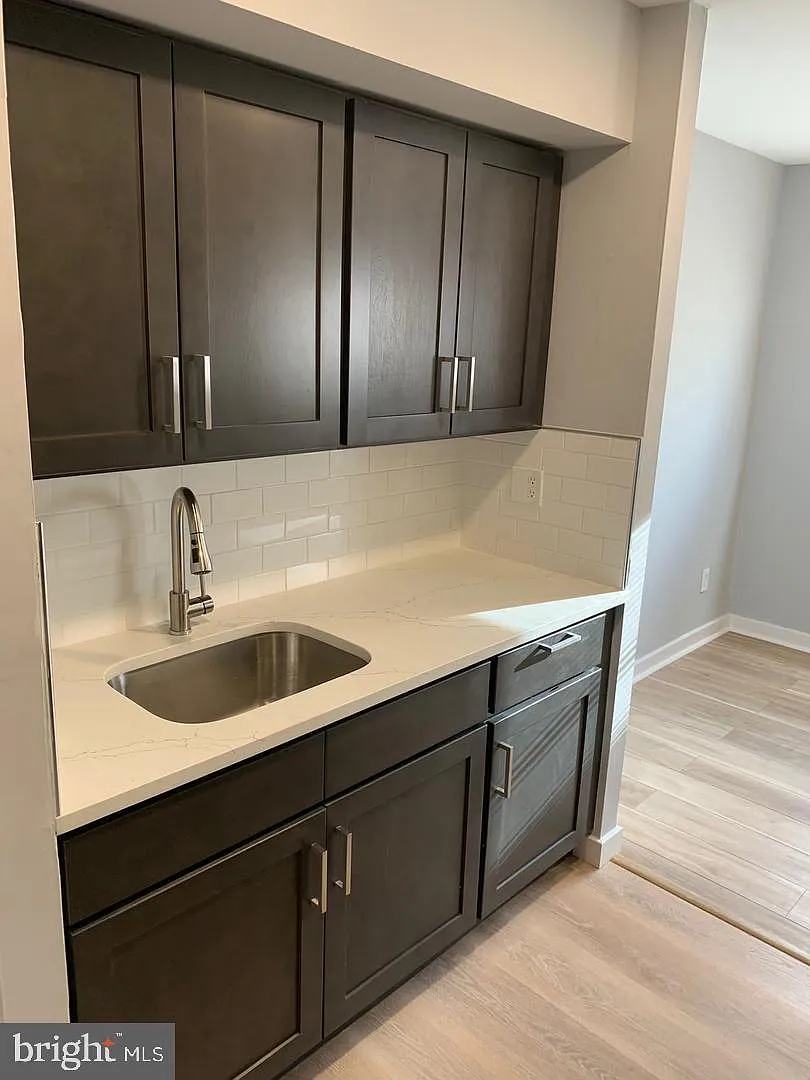 2 bed, 1.0 bath, 1200 sqft, $1,495 — Photo 3