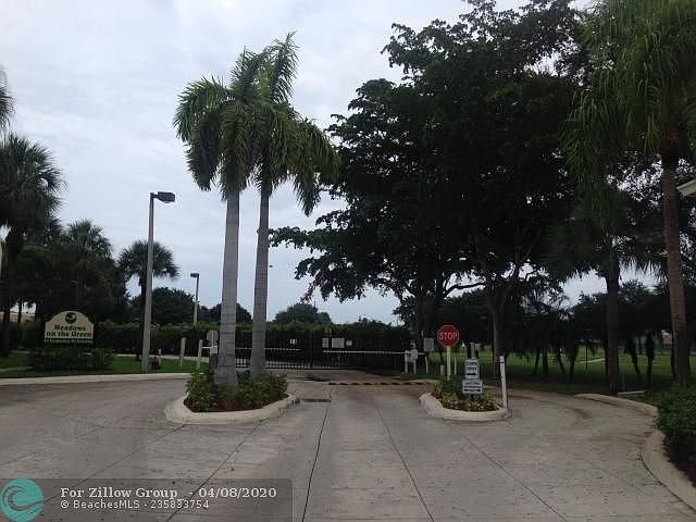 2nd image of 606 Meadows Cir