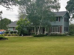 S15W32260 Moraine View Dr, Delafield, WI 53018
