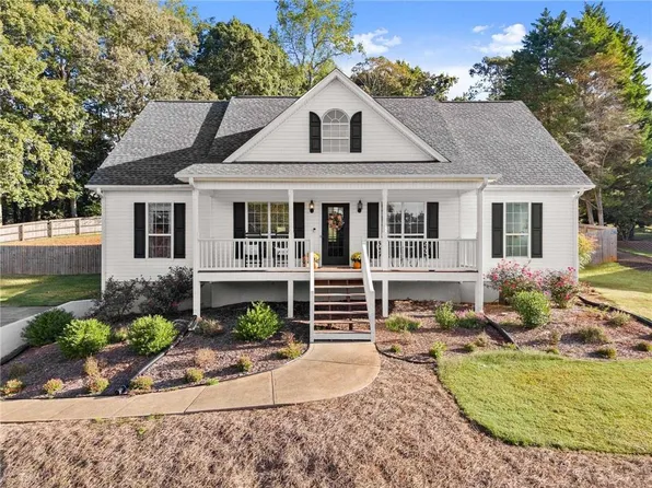 7820 Mosswood Ln, Gainesville, GA 30506