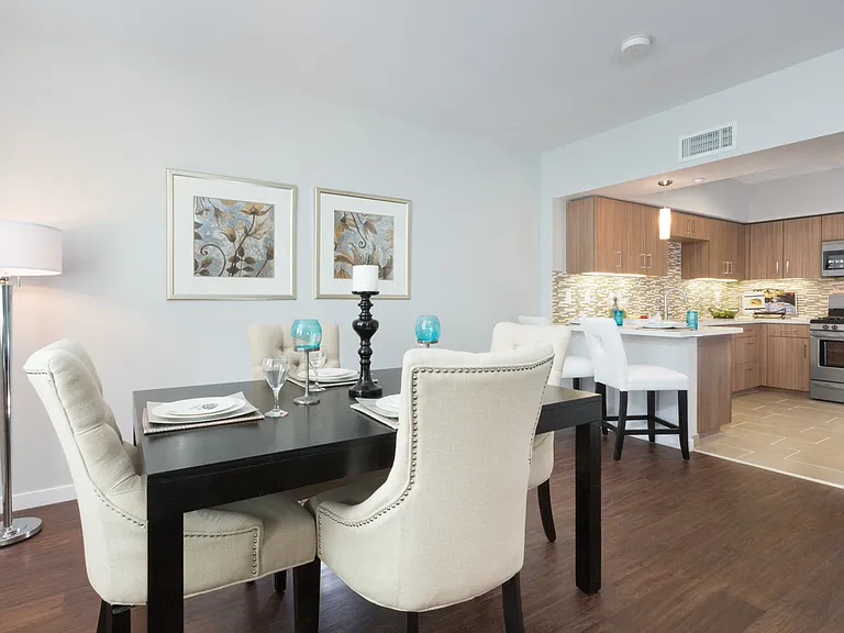 Nineteen800 Apartments — Photo 15