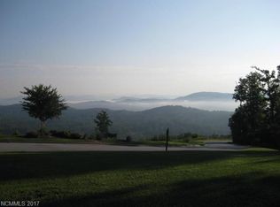 39 Deep Valley Ln, Hendersonville, NC 28791