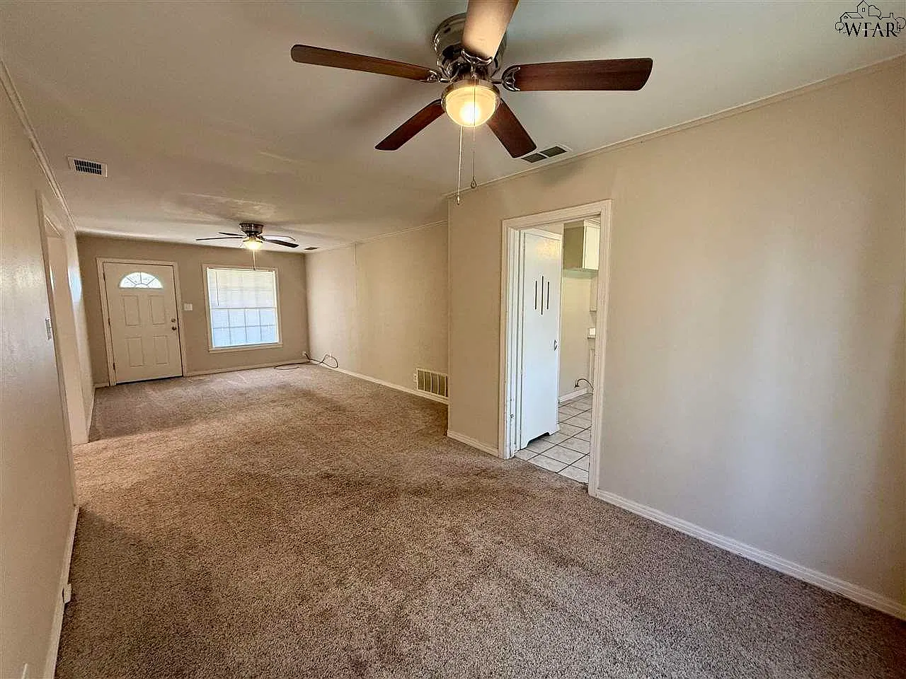 2 bed, 1.0 bath, 952 sqft, $1,250 — Photo 4