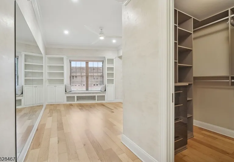 48 S Park St #215 — Photo 23