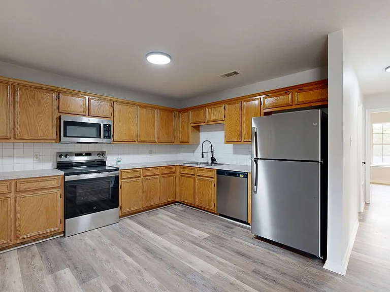 1406 Van Zanten Ct #B — Photo 10