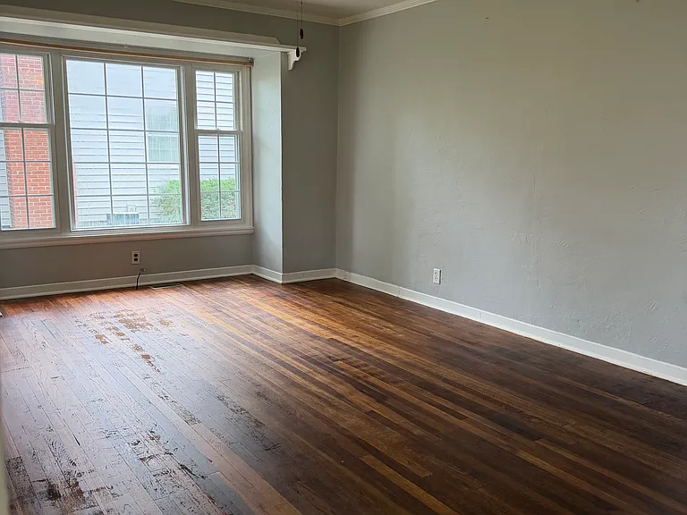 2309 S Courtland Ave — Photo 3