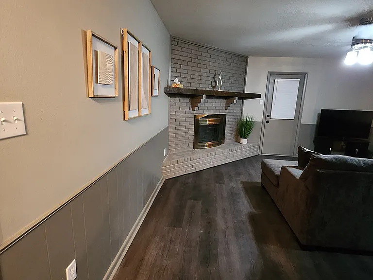 8606 Patricia Lynn Ln — Photo 2