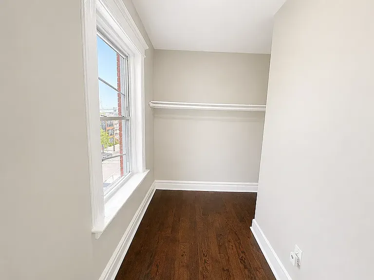 752 S 19th St — Photo 5