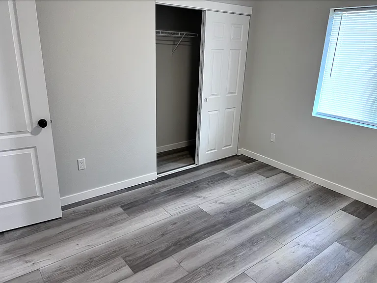 1806 N Coach Ln — Photo 18