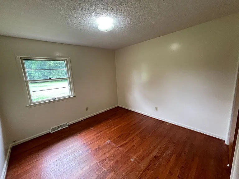SHJ111-314 Davis Road — Photo 7