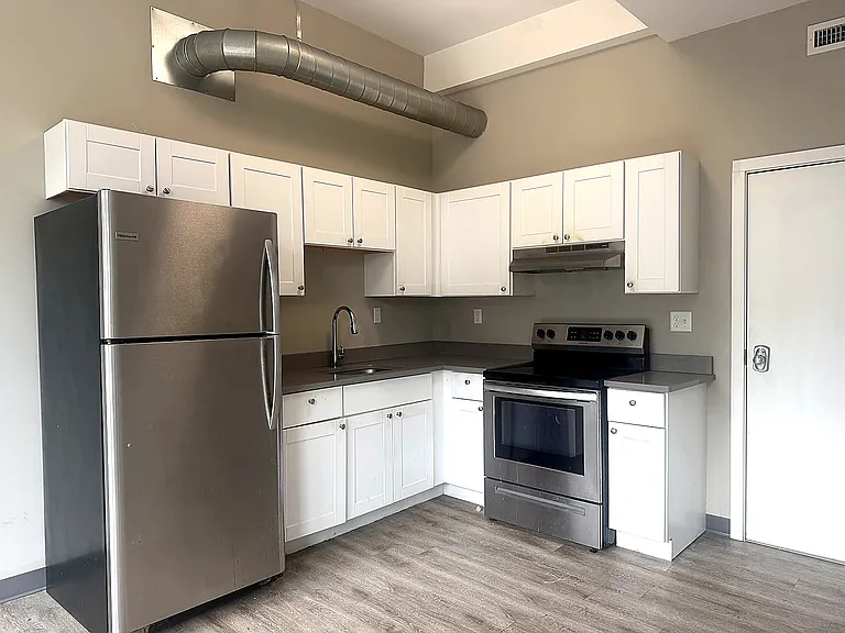 5-7 Pleasant St #201B — Photo 2