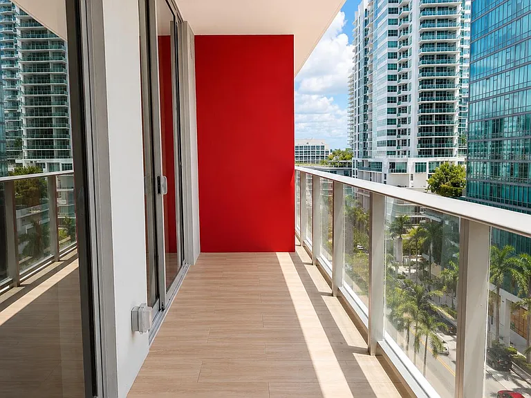 3100 N Miami Ave #811 — Photo 15