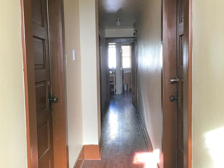 5525 15th Ave NE #D — Photo 6