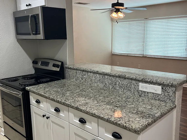 2792 Curry Ford Rd #B — Photo 1