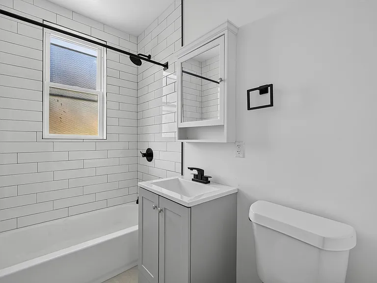 1140 Ashland St #D — Photo 14
