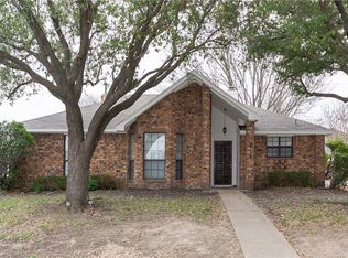 8118 Meadowlark Ln, Rowlett, TX 75088