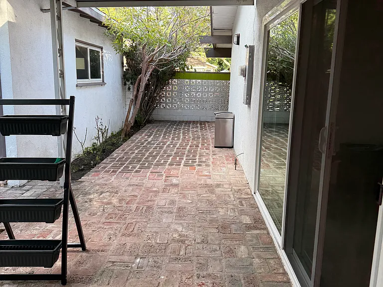 22701 Martha St — Photo 5
