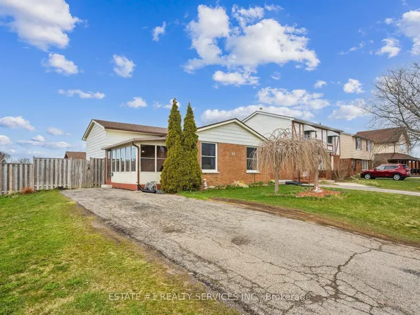 43 Dyer St, Saint Thomas, ON N5R 5K2