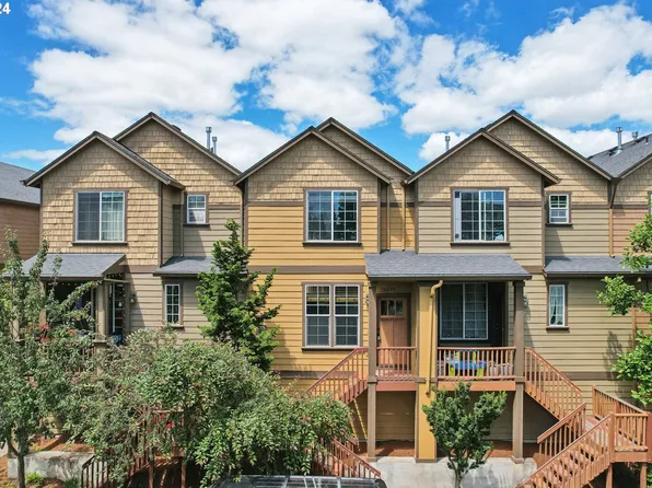 16225 SW Gage Ln, Beaverton, OR 97006