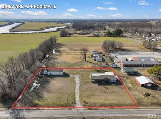 3665 Burning Star 2 Rd, Pinckneyville, IL 62274