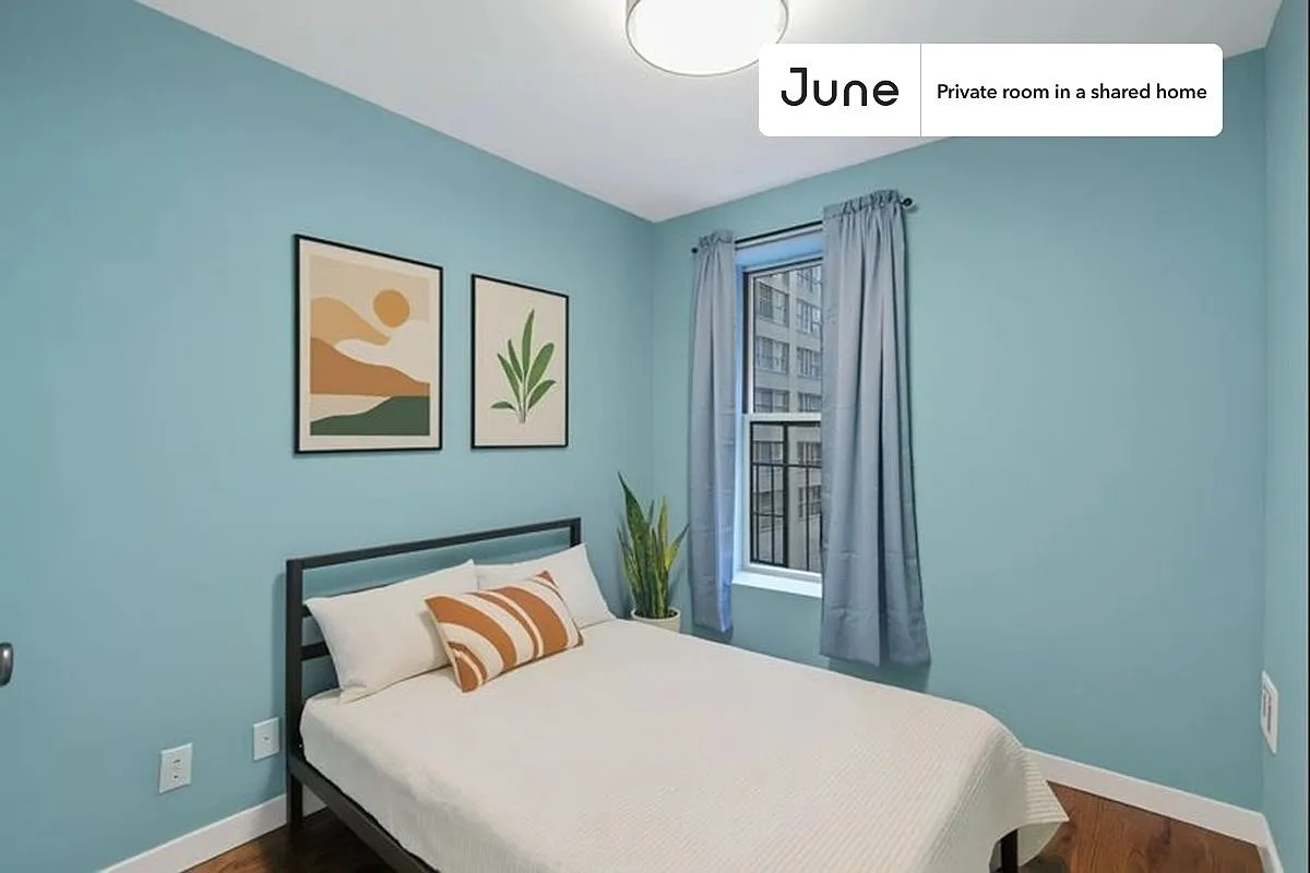 Full bedroom in 3 bed/1 bath home in Upper East Side #542 C — Photo 1