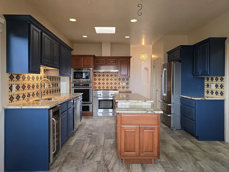 4 Inez Ct — Photo 10