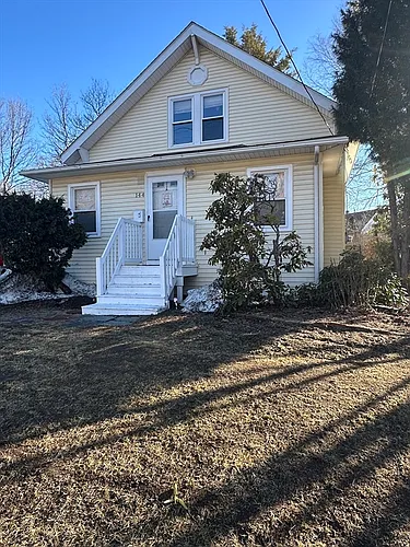 144 Auburn St Photo 1
