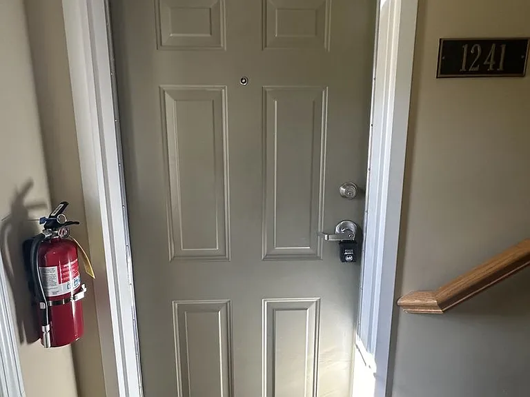 1241 Park Run Dr — Photo 3