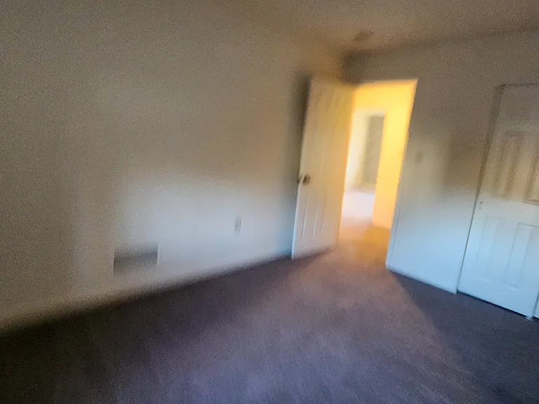 Bedroom 1 - View 1