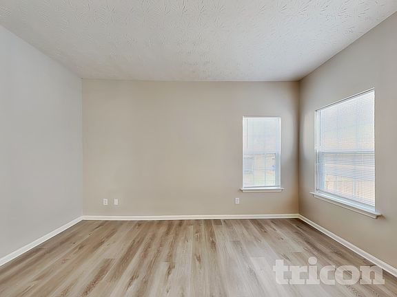 2nd image of 5005 Eagle Creek Dr