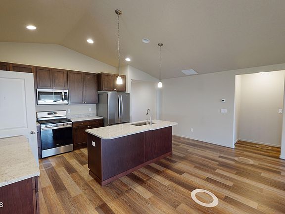 4th image of 1446 N Nooksack Dr