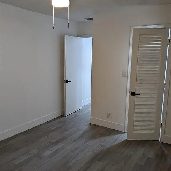 4906 NW 53rd Ct — Photo 15