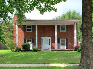 137 Pinehurst Dr, Springfield, IL 62704