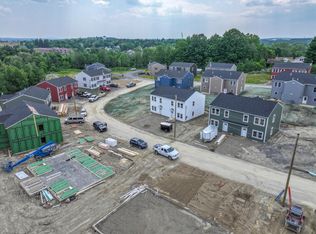 40 Firefly Ln, Bangor, ME 04401