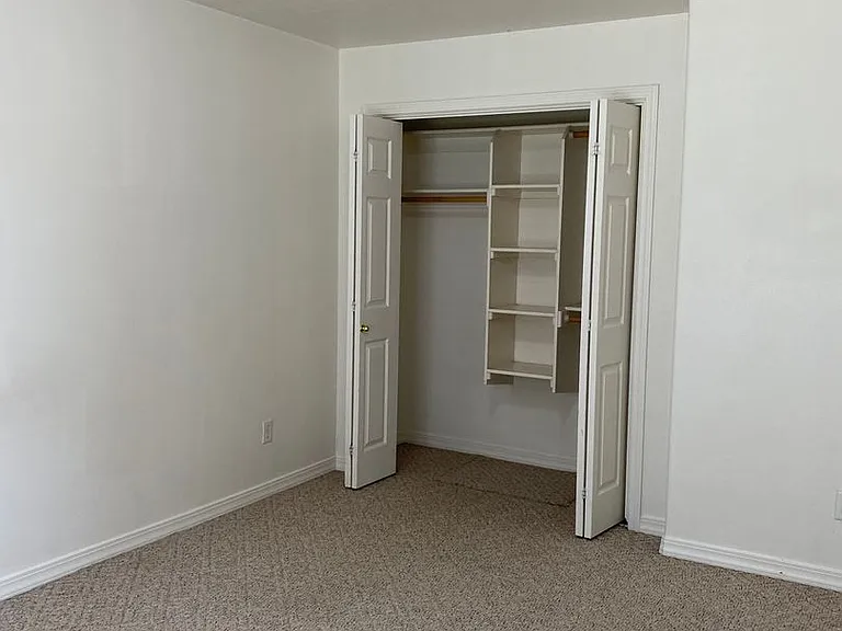 860 S 5 W #8 — Photo 12