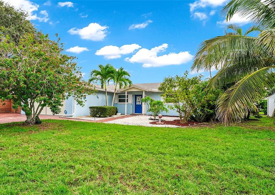 363 Harbor Dr