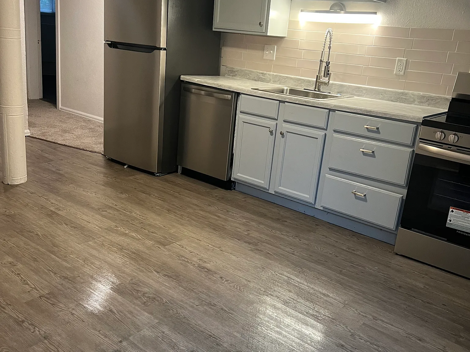 2 bed, 1000 sqft, $1,395 — Photo 2