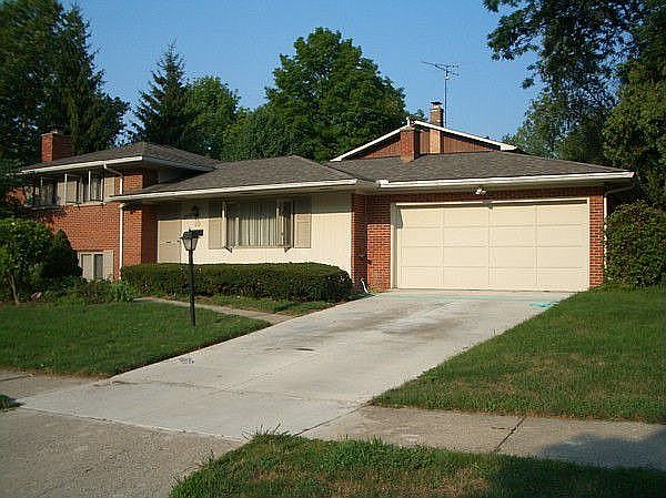 2nd image of 510 Dartmoor Rd