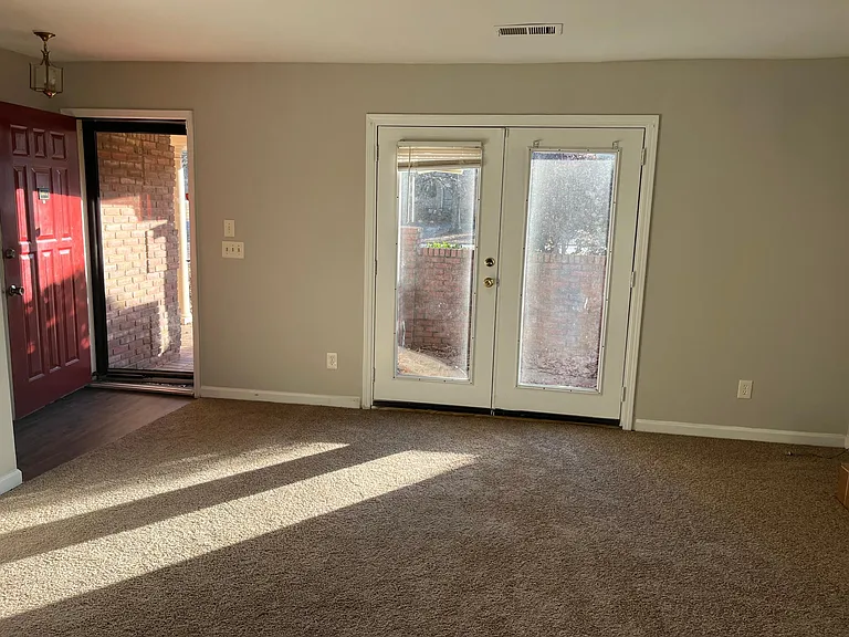 844 Park Pl NE #A — Photo 5