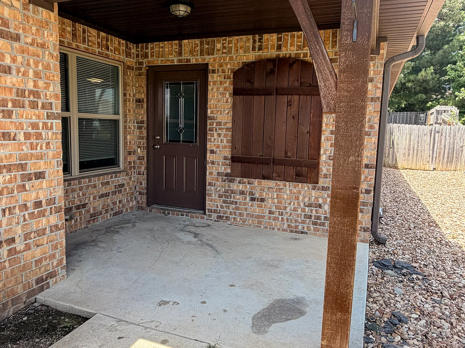 3 bed, 1350 sqft, $1,500 — Photo 3