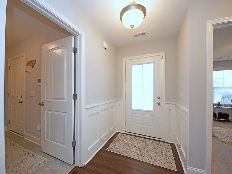 107 Prescott Cir — Photo 7