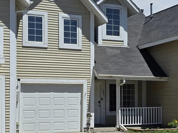 1021 Hacienda Ct, Cheyenne, WY 82007