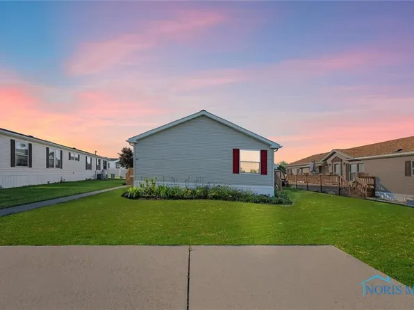 27484 Oregon Rd #12, Perrysburg, OH 43551